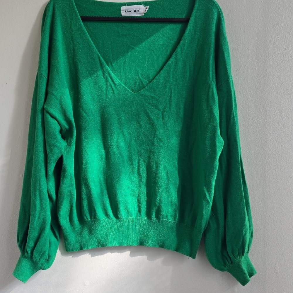 Line & Dot Emerald V-Neck Sweater - Picture 4 of 8
